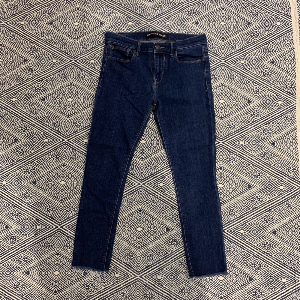 Express Dark Washed Cropped Jeans